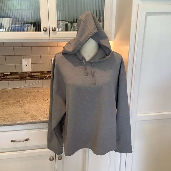 Nike Yoga Dri-Fit Gray Hooded Pullover Sweatshirt Size Large - Picture 2 of 9
